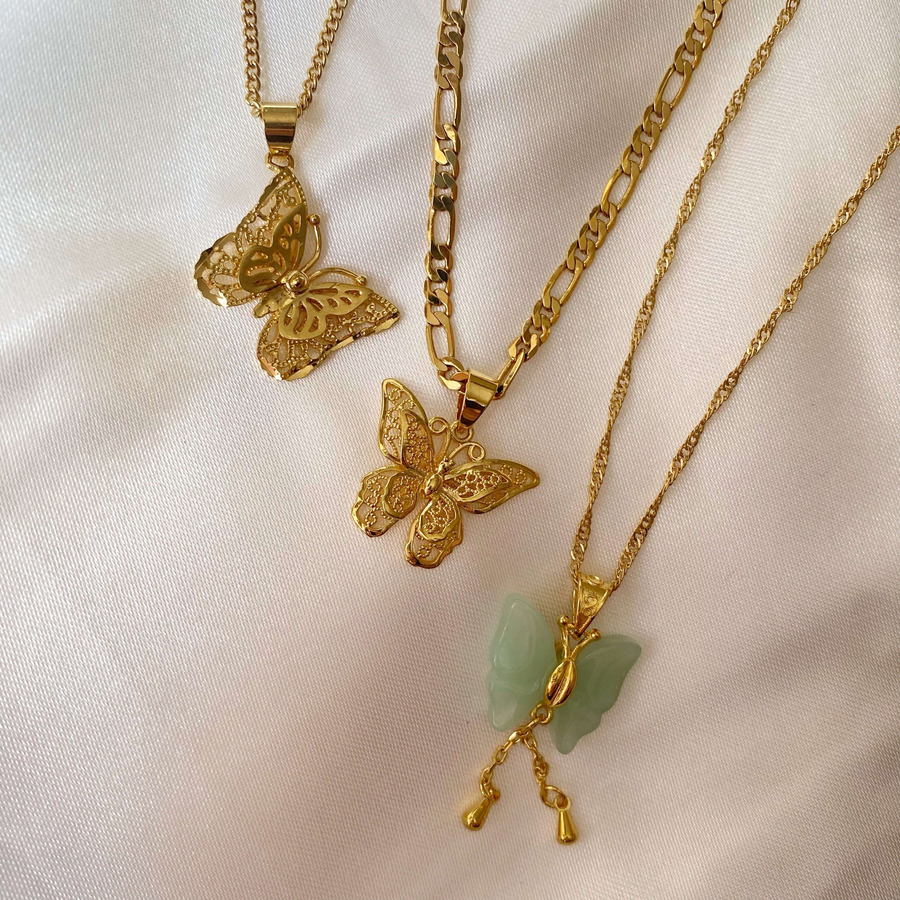 You Give Me Butterflies Choker