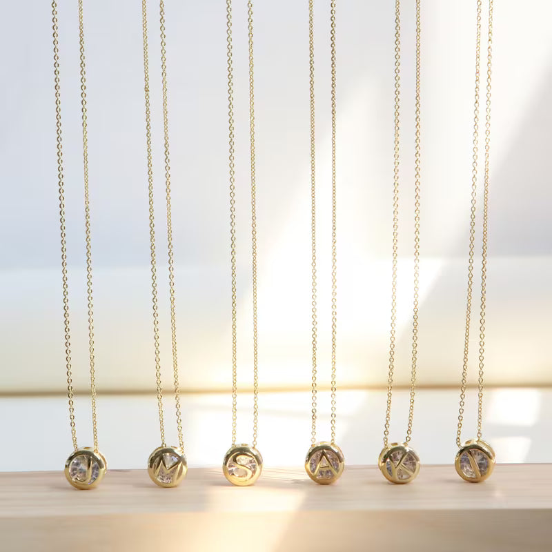 Diamond Disc Initial Necklace '18k Gold Plated'