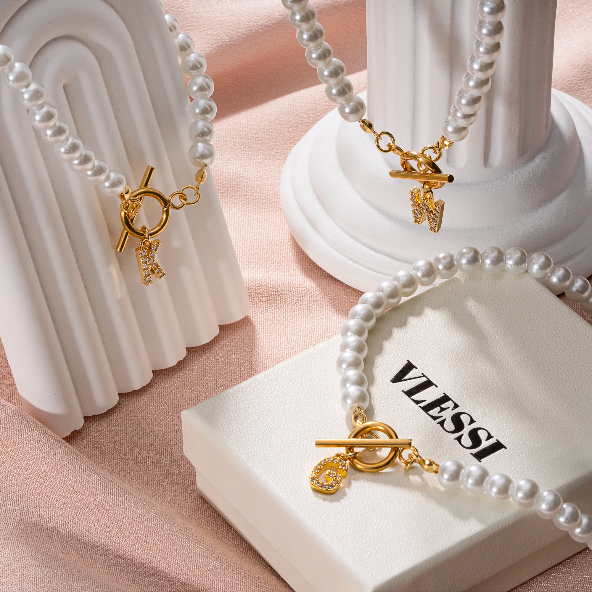 Pearl Kinda Girl Initial Necklace '18k Gold Plated'