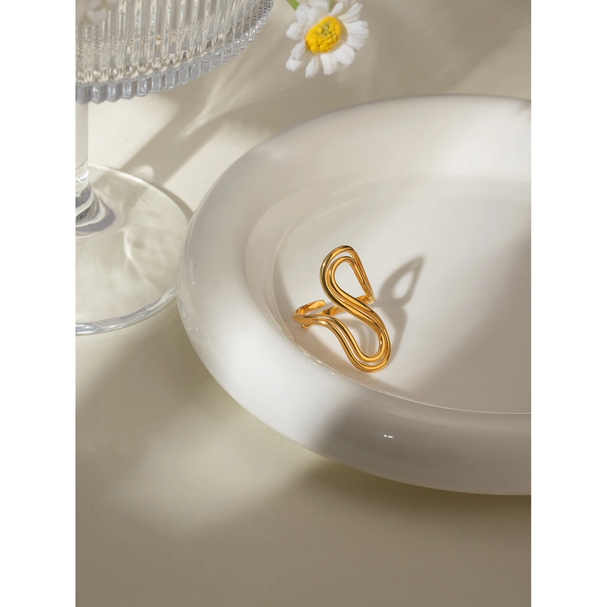 Sway Double Curve Ring
