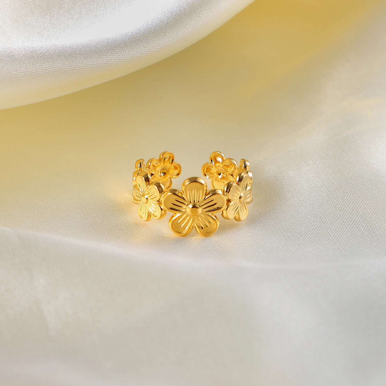 Blossom Band Ring