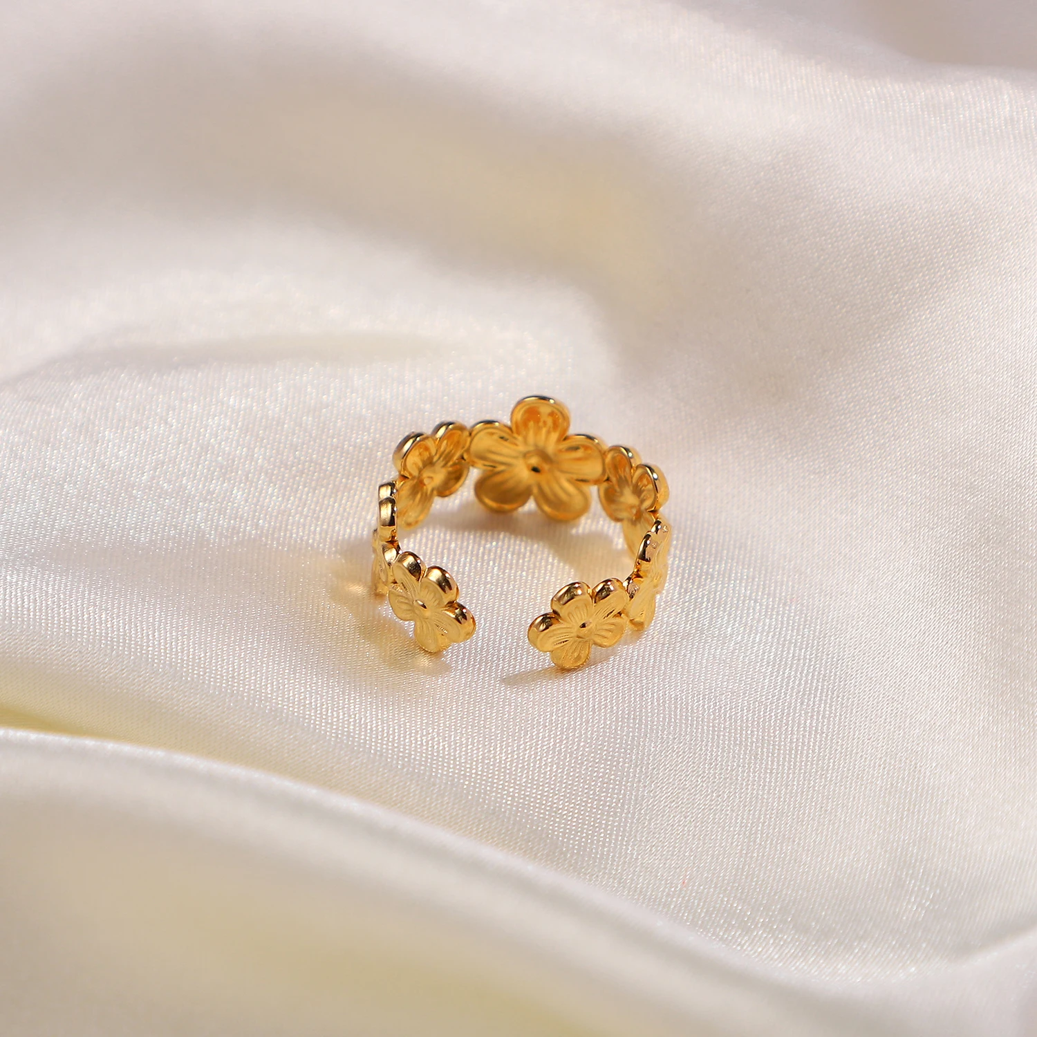 Blossom Band Ring