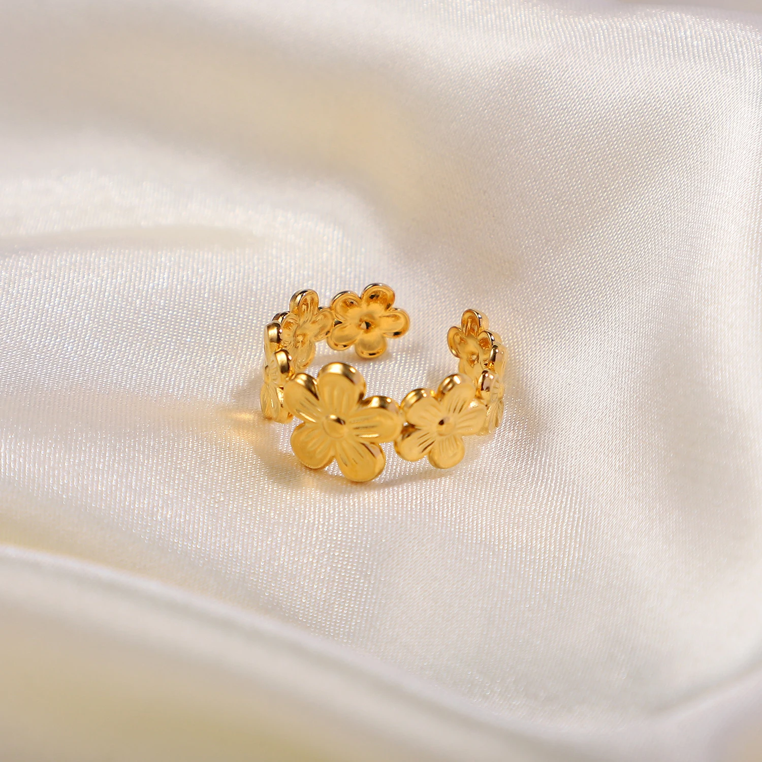 Blossom Band Ring
