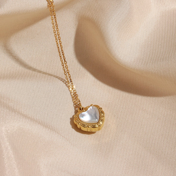 Vintage Heart Necklace "18k Gold Plated"